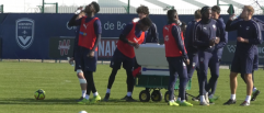 Une opposition entre deux équipes aujourd'hui, à l'entraînement
