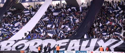 Girondins : les Ultramarines déploient des banderoles dans tout Bordeaux