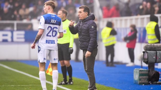 Auxerre bat Dunkerque et maintien son avance en tête de la Ligue 2