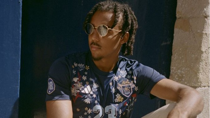 Adidas annonce un maillot exclusif entre Jules Koundé et The Football Gal