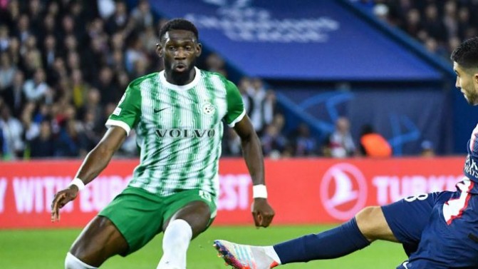 Bordeaux et l'ASSE s'intéressent à Dylan Batubinsika