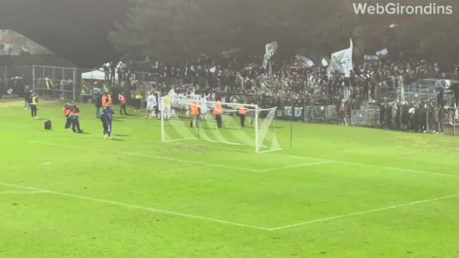 Bordeaux-Poitiers : vidéo communion joueurs supporters des Girondins après le match