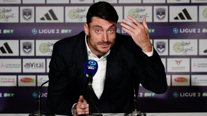 Albert Riera agacé en conférence de presse après Bastia