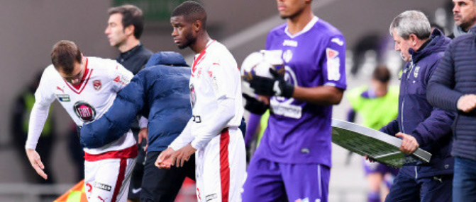 Un attaquant formé aux Girondins signe professionnel en Ligue 2