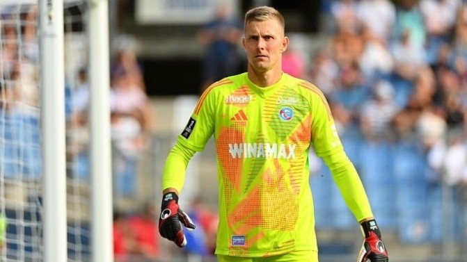 Vidéo : les deux parades de Kalle Johnsson avec Strasbourg en Ligue 1