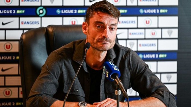 Girondins : effectif réduit, style de jeu et QRM, Albert Riera répond