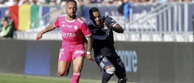 Girondins : “Bordeaux est sur un siège éjectable avec cette seconde place de Ligue 2” 