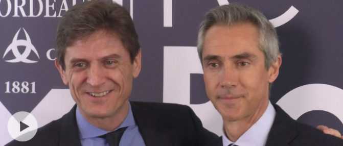 Revivez la poignée de main entre Frédéric Longuépée et Paulo Sousa