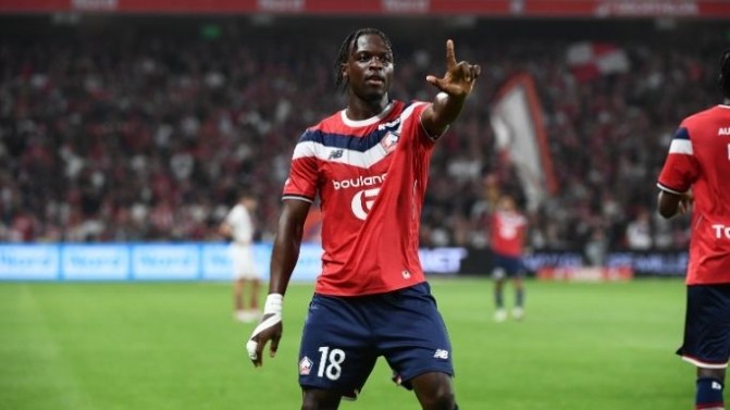 À peine arrivé à Lille, l'ancien Girondin Dilane Bakwa marque face au PSG