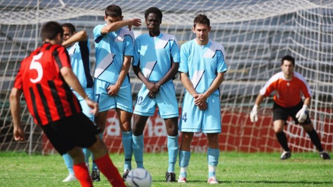 Créatine monohydrate : le secret des footballeurs pour durer sur 90 minutes