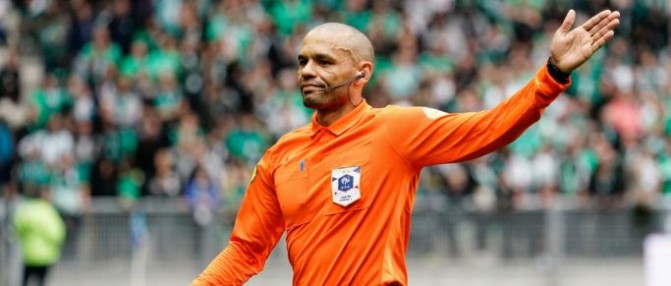 Ajaccio-Bordeaux : un Havrais de 41 ans au sifflet