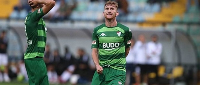 Mercato : Burak Kapacak finalement vers Fenerbahçe ?