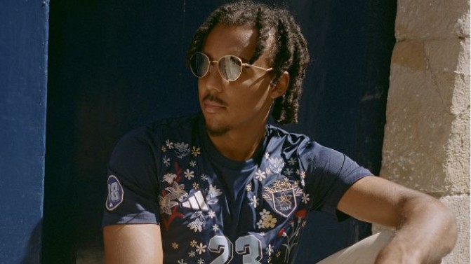 Adidas annonce un maillot exclusif entre Jules Koundé et The Football Gal