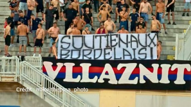 Girondins : "Soutien aux Bordelais", une banderole déployée jusque dans les tribunes en Albanie