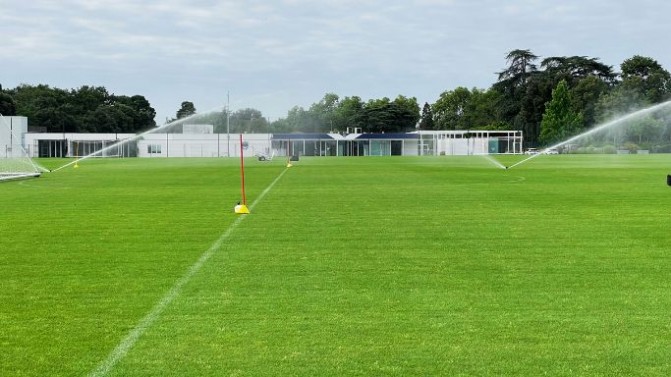 Mathys Angely à l'entrainement avec les pros des Girondins