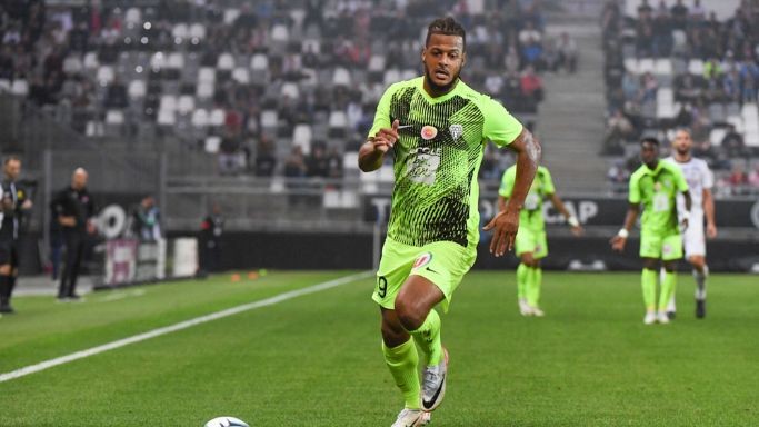 Loïs Diony (Ex-Girondins) mis à pied par le SCO Angers