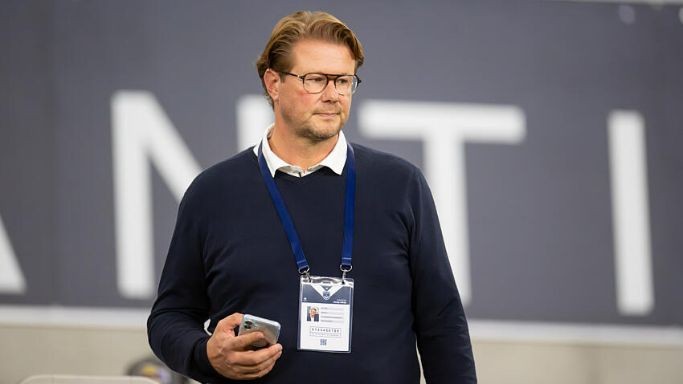 Girondins. Arnaud De Carli : "On a presque touché le fond, on a survécu"