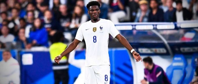 Girondins : Aurélien Tchouaméni inaugure un stade portant son nom à Artigues-près-Bordeaux