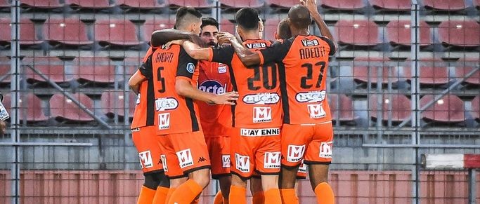 Bordeaux-Laval : le groupe des Tangos face aux Girondins