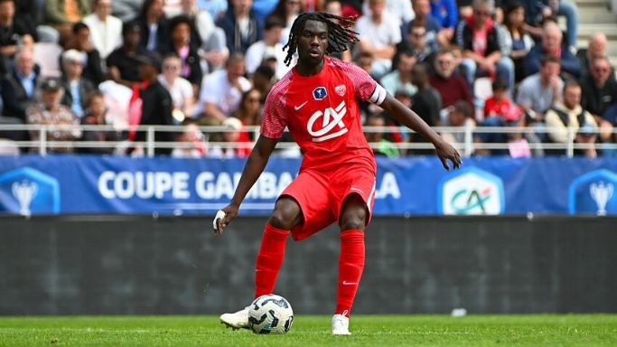 Girondins : "Brayan Djadja vient pour être titulaire", estime Samuel Vaslin