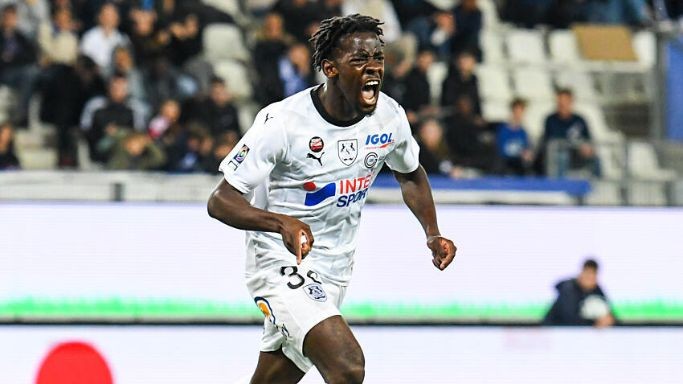 Girondins : Yvan Ikia Dimi signe officiellement avec Bordeaux