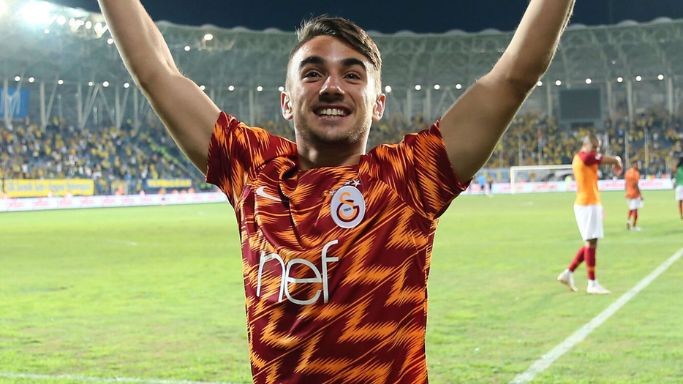 Les Girondins suivent Yunus Akgün de Galatasaray