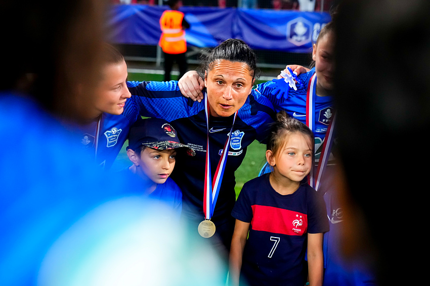 ICONSPORT_160188_0170.jpg (220 KB)