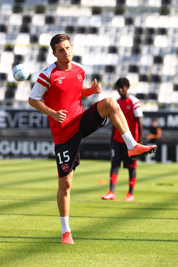 ICONSPORT_133173_0062.jpg (180 KB)