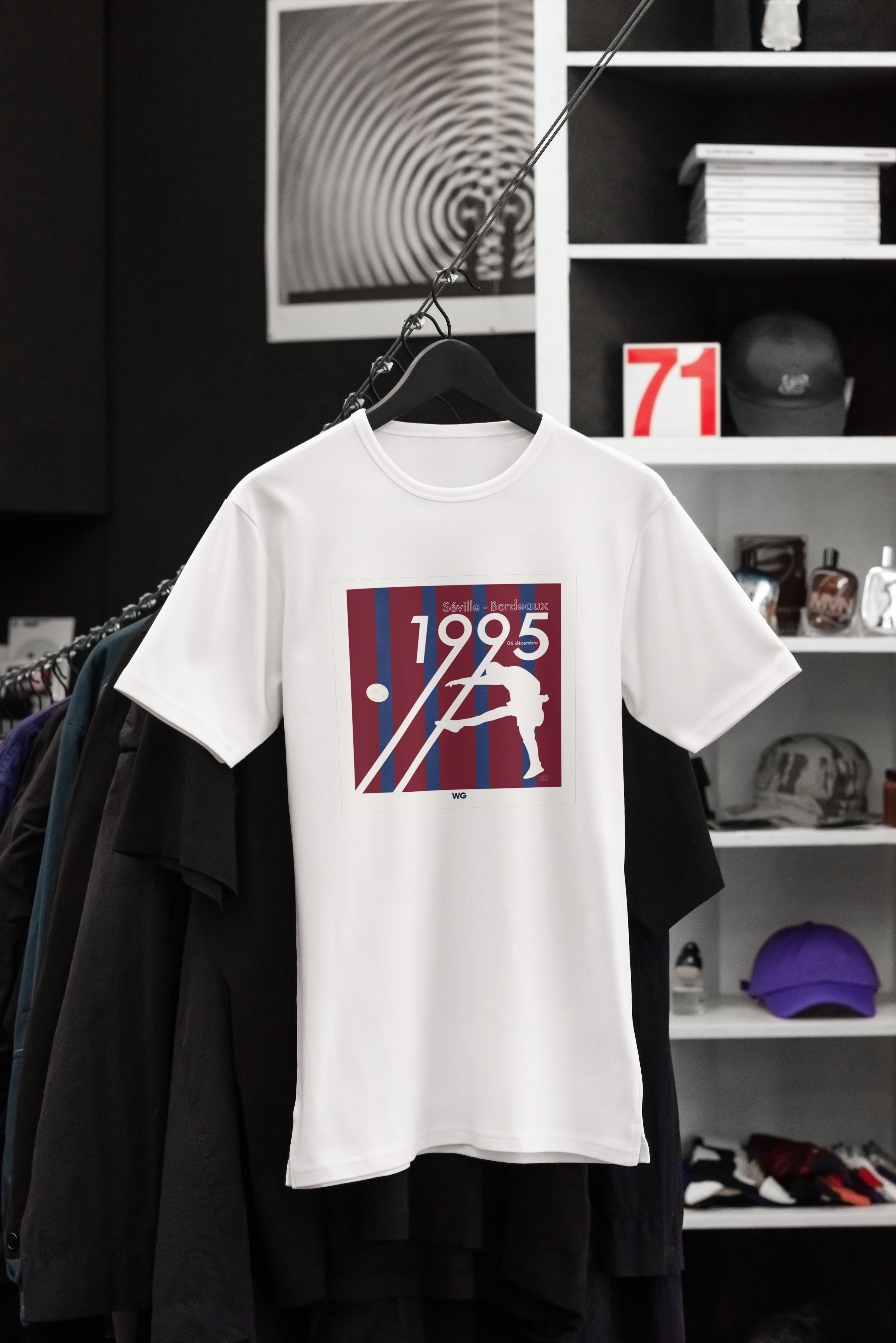 T-shirt on the hanger in the store_Illustration_sans_titre 7.png (11.45 MB)