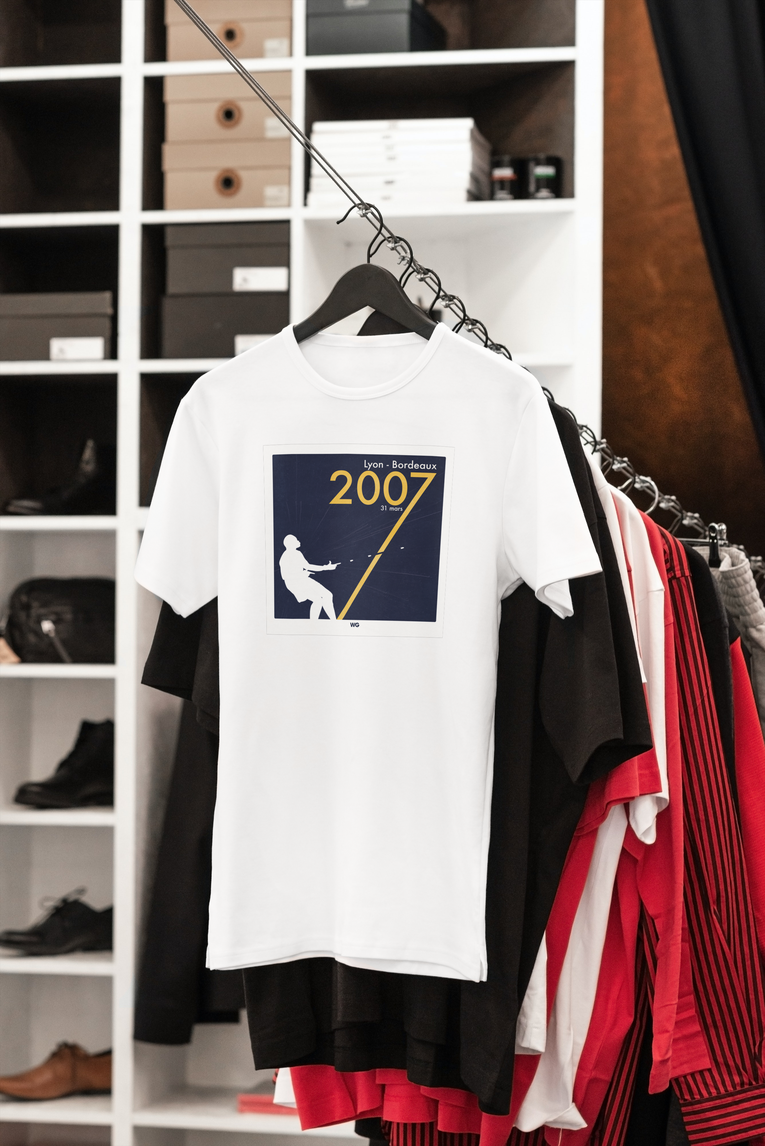 T-shirt on the hanger in the store_Illustration_sans_titre 8.png (14.08 MB)